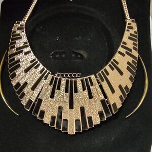 BLACK/GOLD "STATEMENT" NECKLACE W/ANTIQUE GOLD EARRINGS